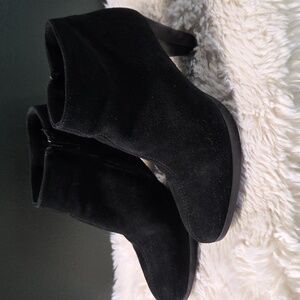 La CANADIENNE Black Suede Ankle Booties Waterproof